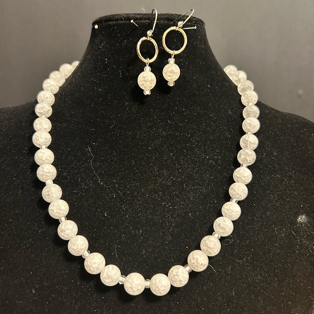 Crackle Bead Necklace and Hoop Drop Earrings in White